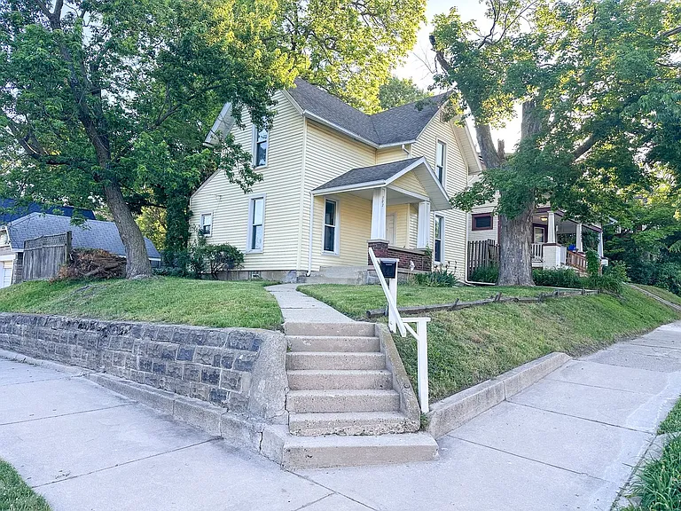 303 Page St NE — Photo 14