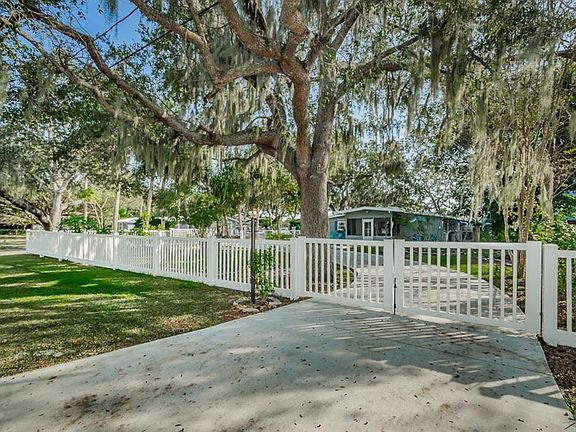 2nd image of 9317 Rivercove Dr