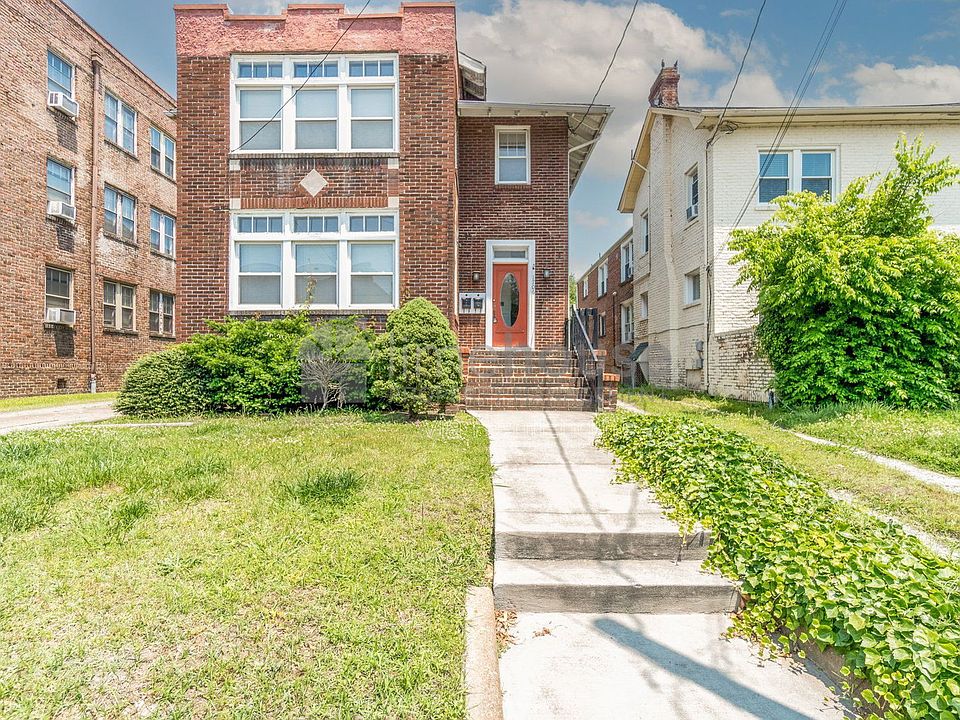 1st image of 1706 Hampton Blvd #1