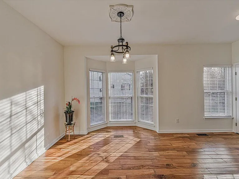 643 Huffine Manor Cir — Photo 5