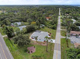 2285 Alamander Ave, Englewood, FL 34223