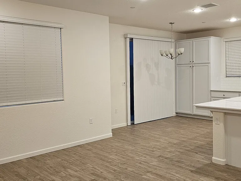 1539 Foxhill Ln — Photo 6