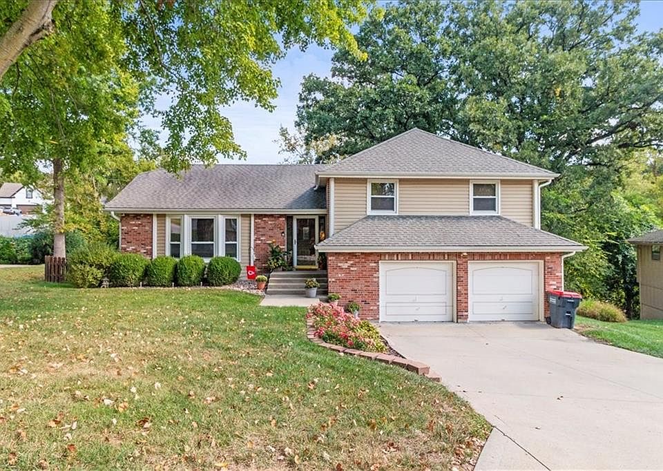1st image of 5521 NW Seminole Dr