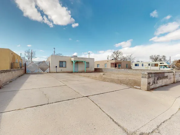 933 Ortiz Dr SE, Albuquerque, NM 87108