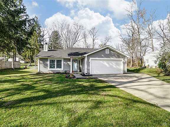 2nd image of 1091 Meadow Dr