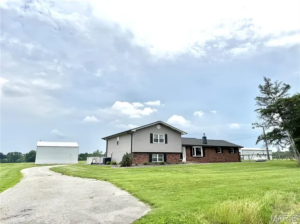 8757 Us Route 50, Lebanon, IL 62254