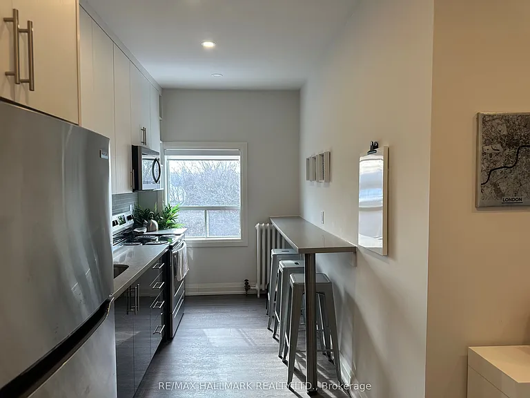 595 Saint Clair Ave W #16 — Photo 6