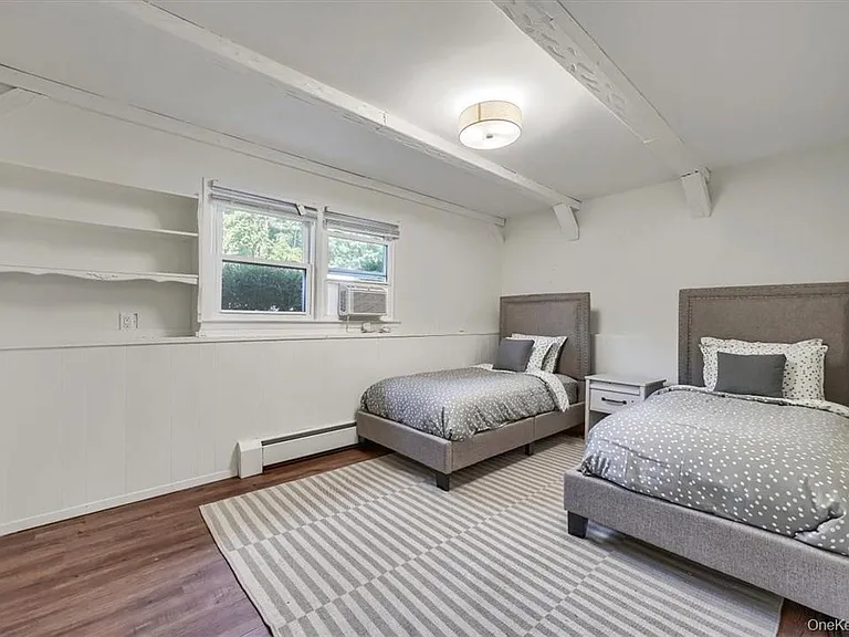 31 Gleason Dr — Photo 24
