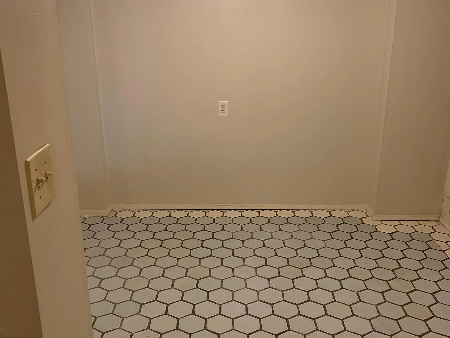 260 Watson Blvd — Photo 2