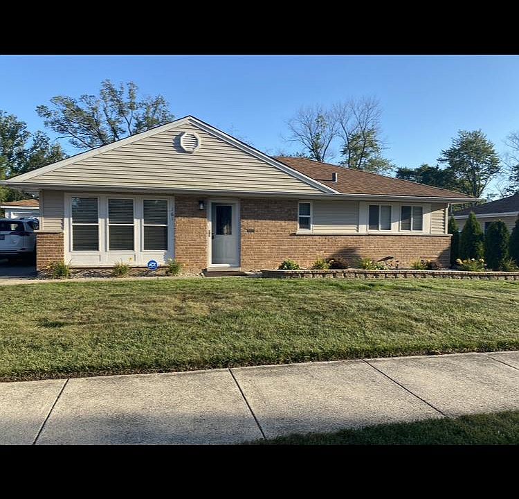 1st image of 161 Shabbona Dr