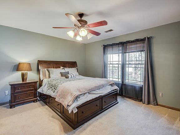 4th image of 605 Wayside Dr