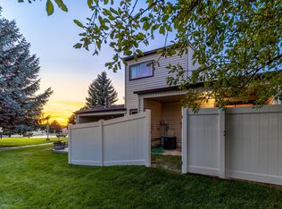 1110 Indian Hills Dr, Gillette, WY 82716