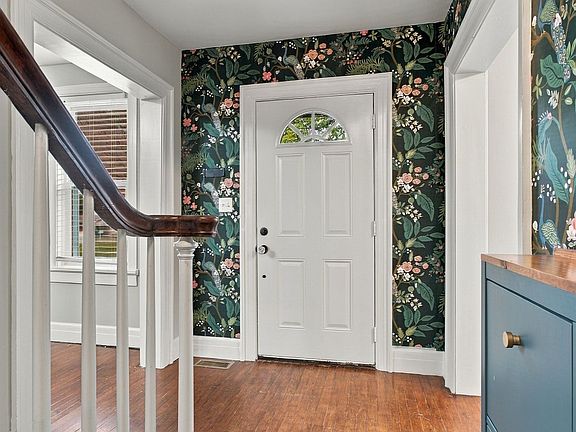 4th image of 414 E Forrest Ave