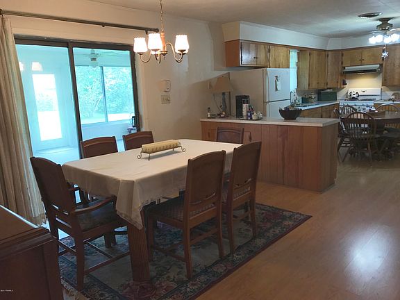 4th image of 125 Willis Dr