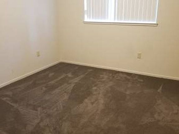 5th image of 511 Eastwood Ave