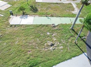 39 Dogwood Way, Fort Myers, FL 33908