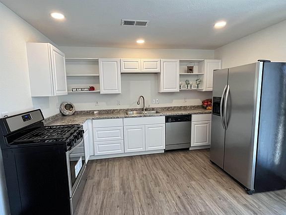 3rd image of 5 Bonita Ave