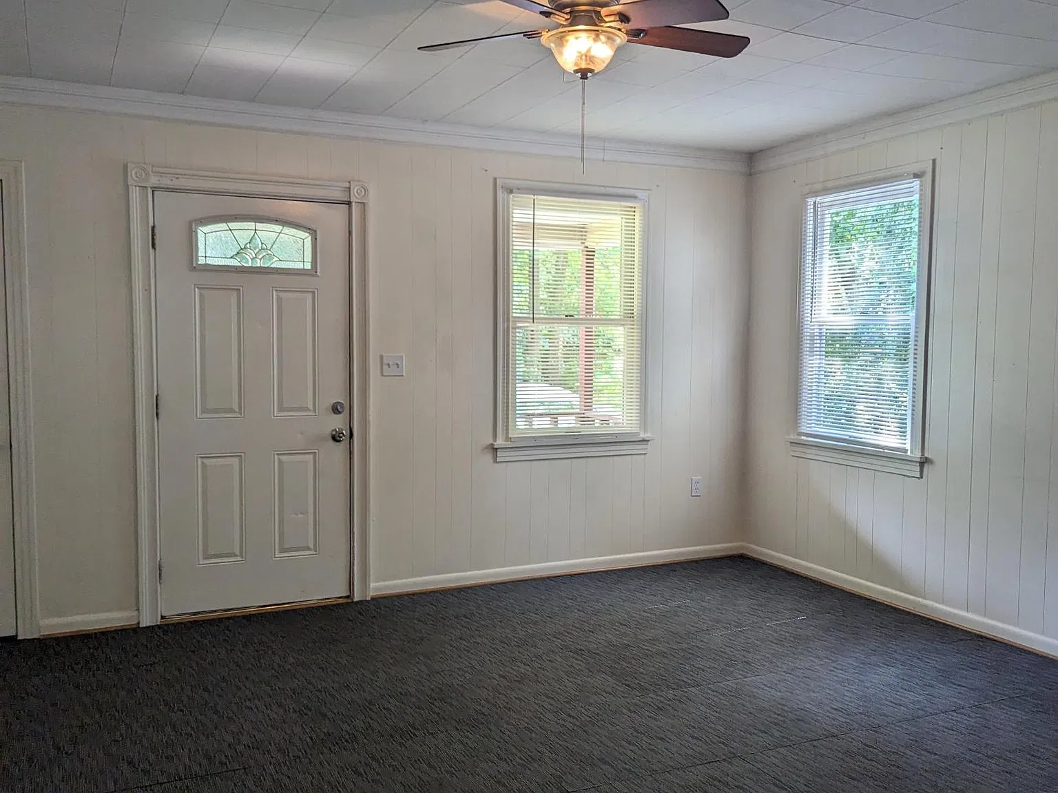 3 bed, 1400 sqft, $1,350 — Photo 2