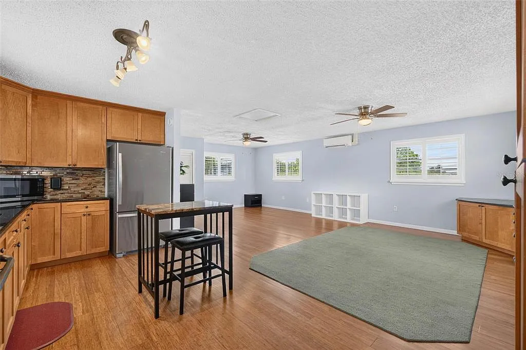 1 bed, 624 sqft, $1,750 — Photo 3