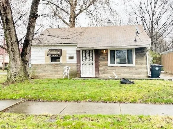 1091 Seward Ave, Akron, OH 44320