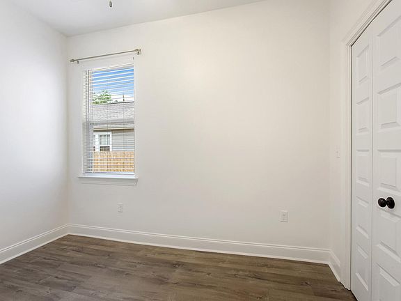 5th image of 340 Carrollton Ave