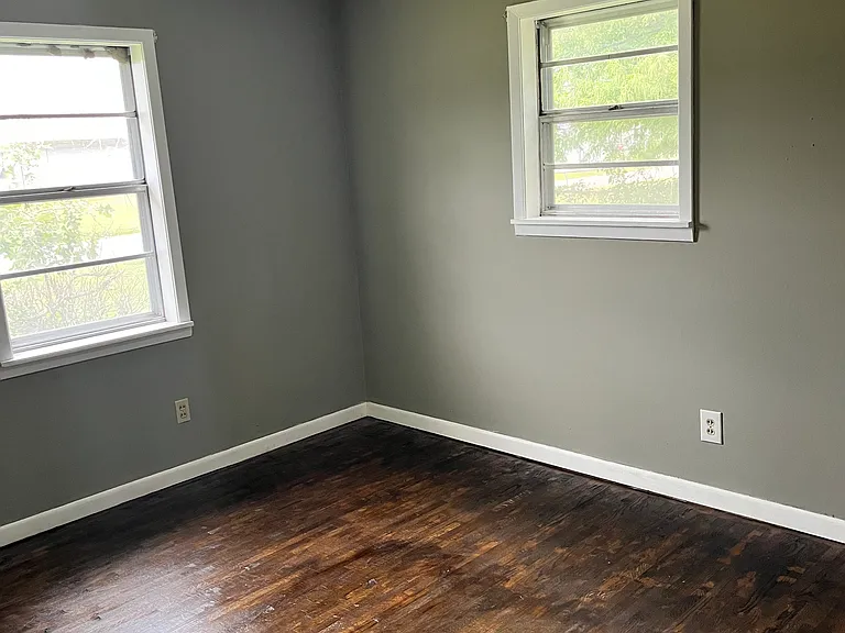 712 W Barnett St — Photo 6