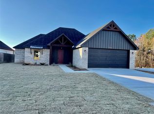 2106 Sophia Dr, Longview, TX 75601