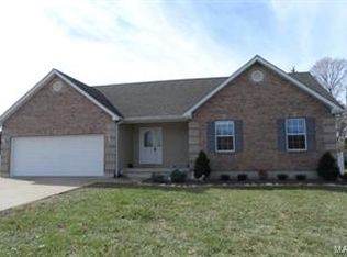 913 Murphys Way, Farmington, MO 63640