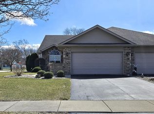 301 Cochran Dr, Crown Point, IN 46307