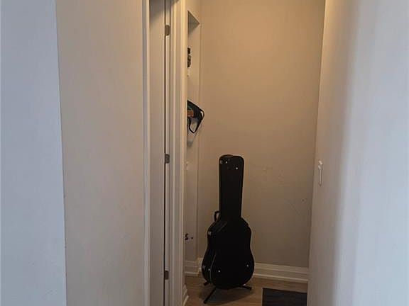 5th image of 136 Forestwalk St