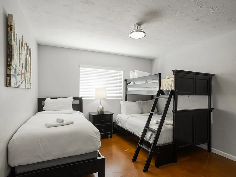 7702 E Verde Ln — Photo 25