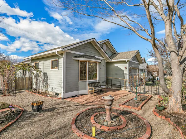 139 N Wightman St, Ashland, OR 97520