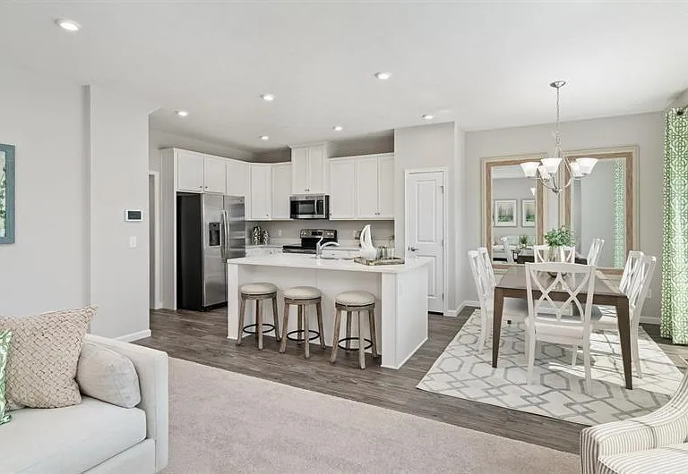 1326 S Ridge Dr E — Photo 11