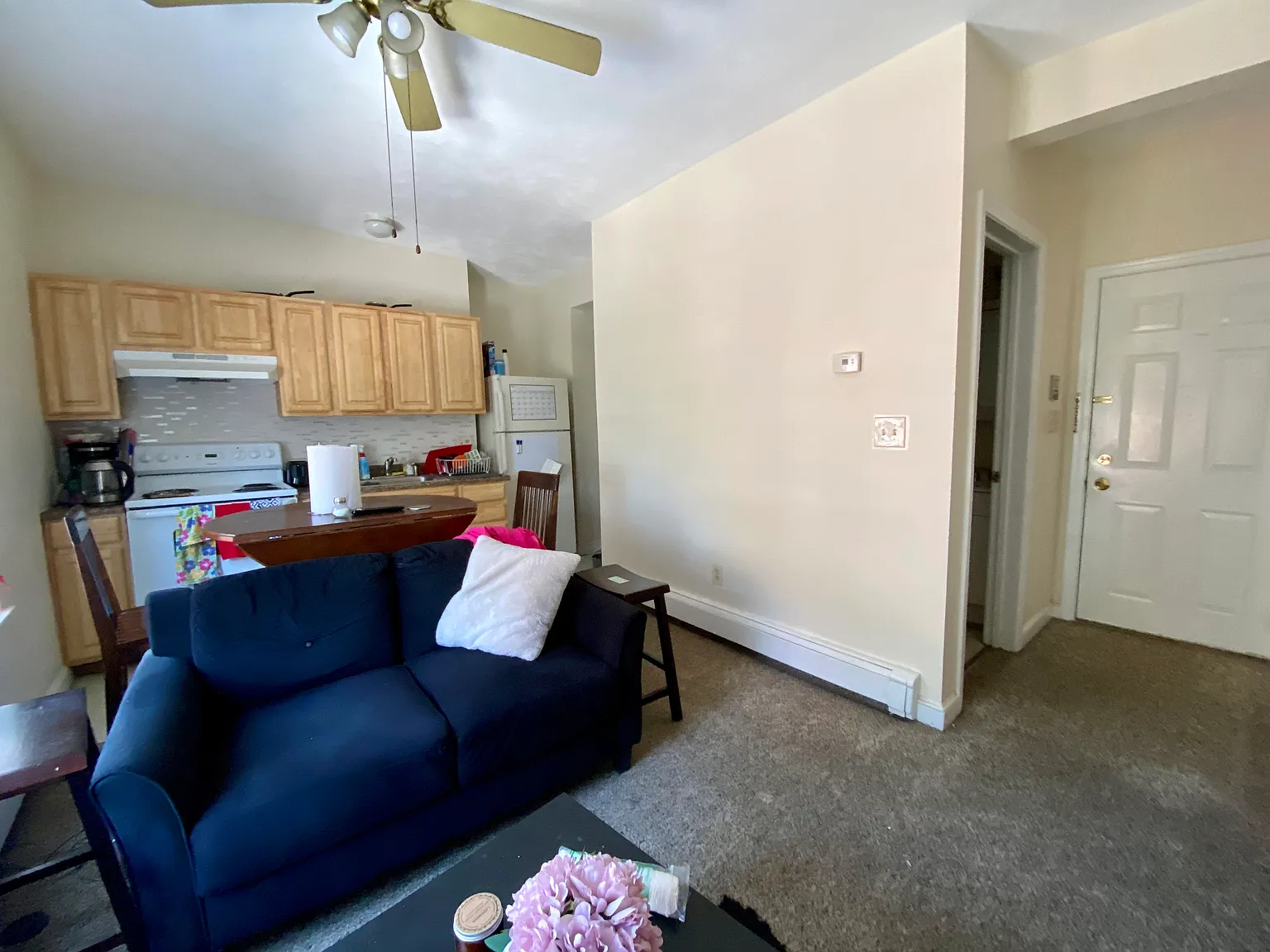 2 bed, 700 sqft, $3,000 — Photo 3