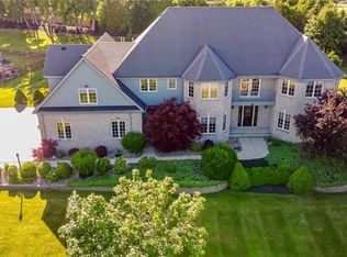 4 Alden Glen Dr, Webster, NY 14580