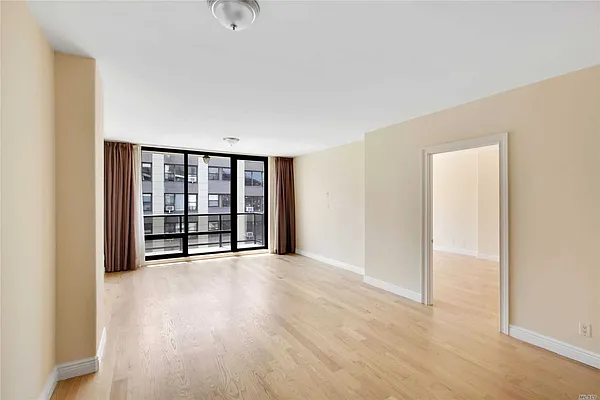 Sold by Chase Global Realty Corp | media 14