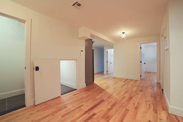 Rented by Prime Square Realty | media 23