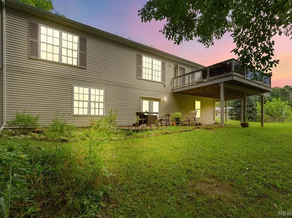 3027 Hodges Rd, Dryden, MI 48428