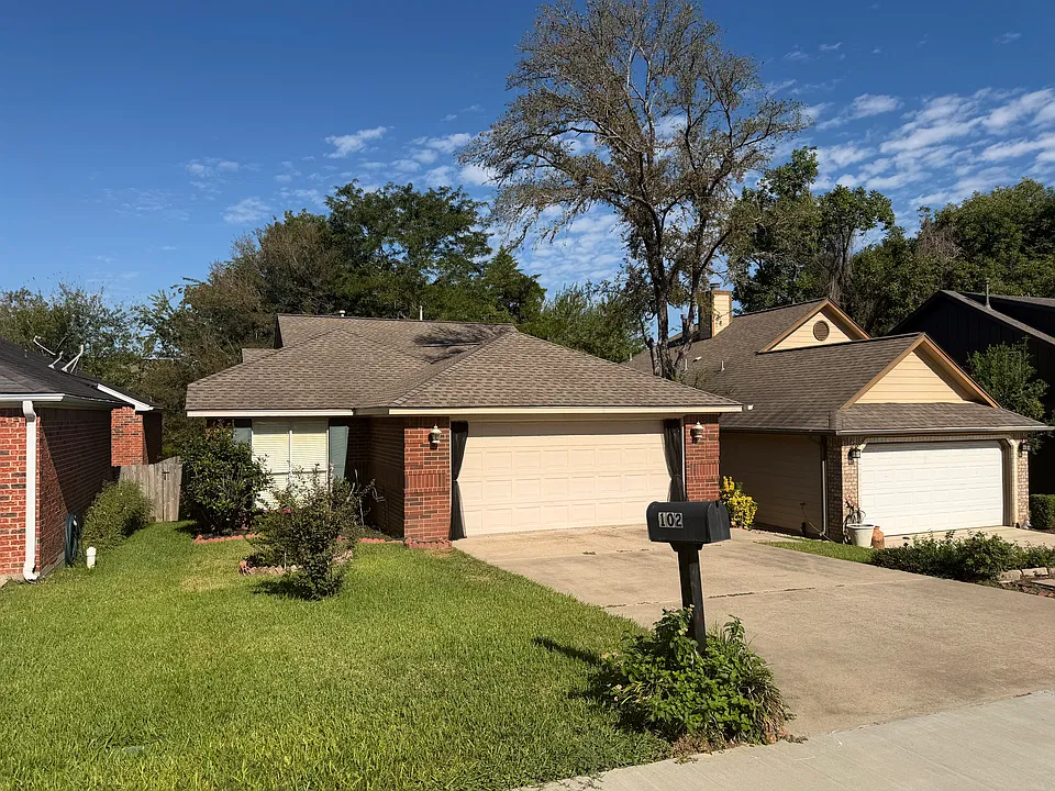 102 Harbour Town Cir