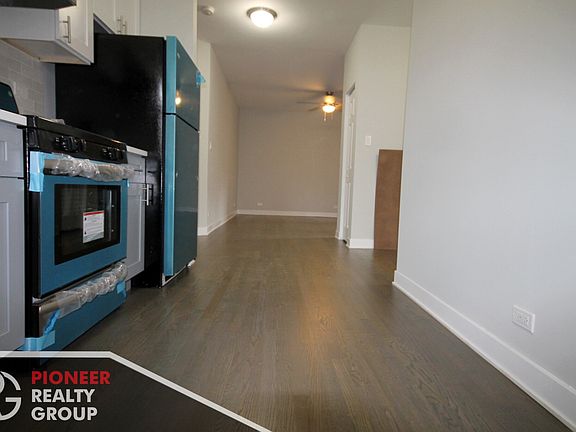 3rd image of 5059 N Damen Ave APT 2E