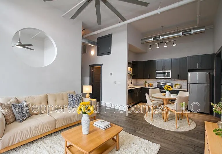 600 Magnolia St #100 — Photo 2