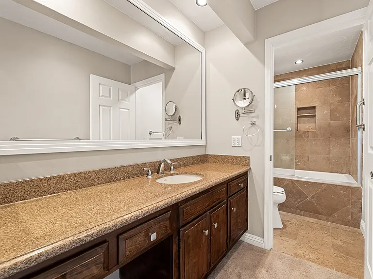 8600 Tuscany Ave #424 — Photo 16