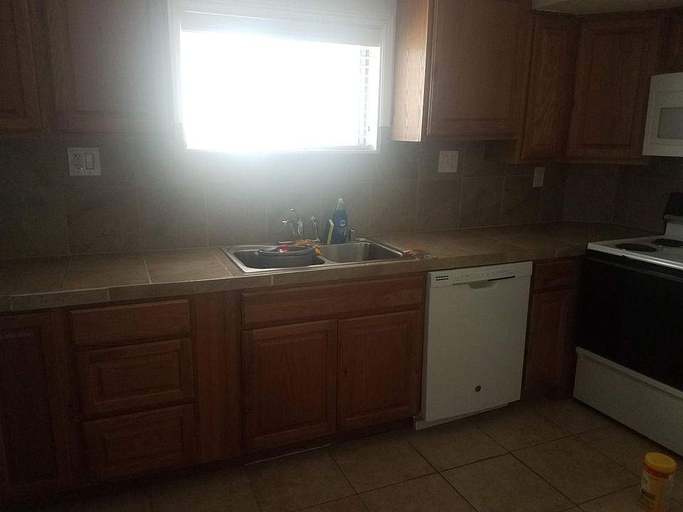 Kitchen (2)_05062021