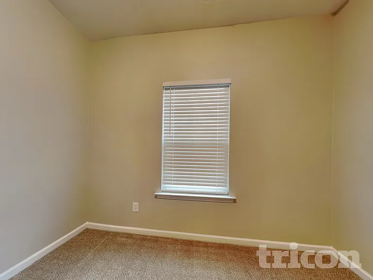 307 Arbor Cir — Photo 11