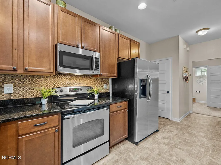 431 Bald Cypress Ln — Photo 11