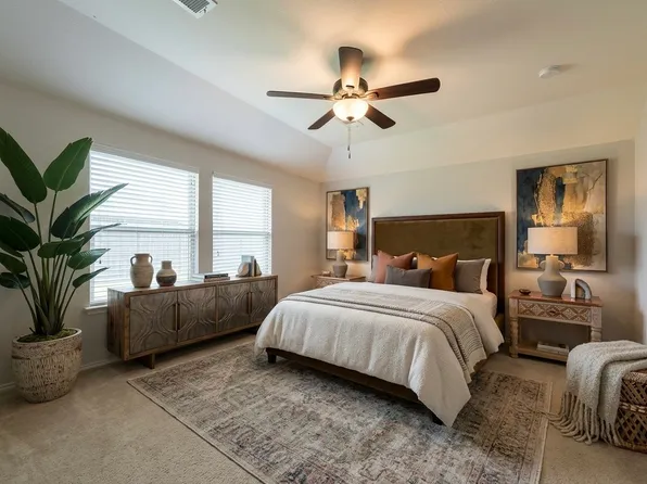 1131 Grimes Dr, Forney, TX 75126