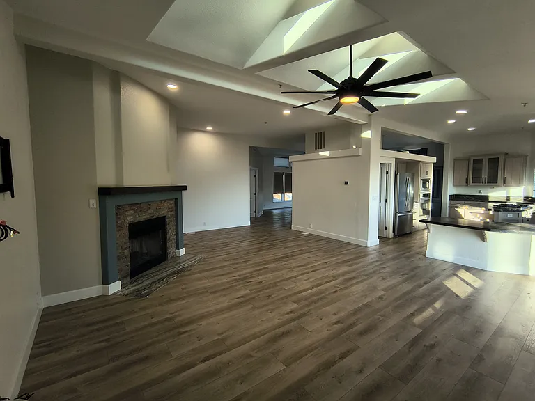 2828 La Cresta Rd — Photo 3