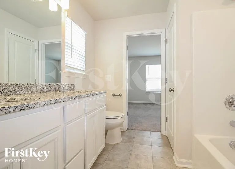 302 Ashborne Ln — Photo 13