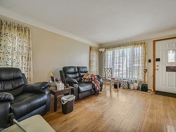 3rd image of 8023 Ivandale Dr