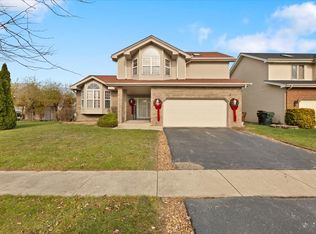 4142 Lakeview Dr, Country Club Hills, IL